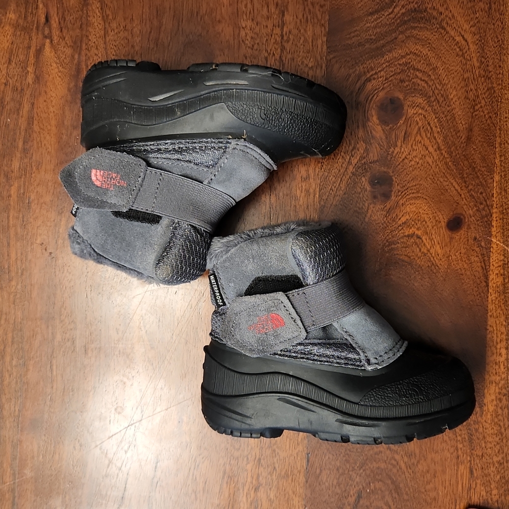 Northface boots size 7